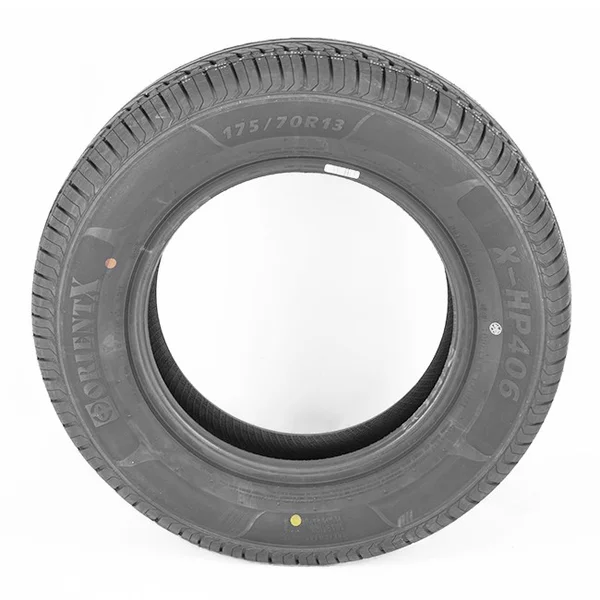七宝矢立　M１１８０ Pneu 175/70R13 Aro 13 ORIENTX X-HP406 82T